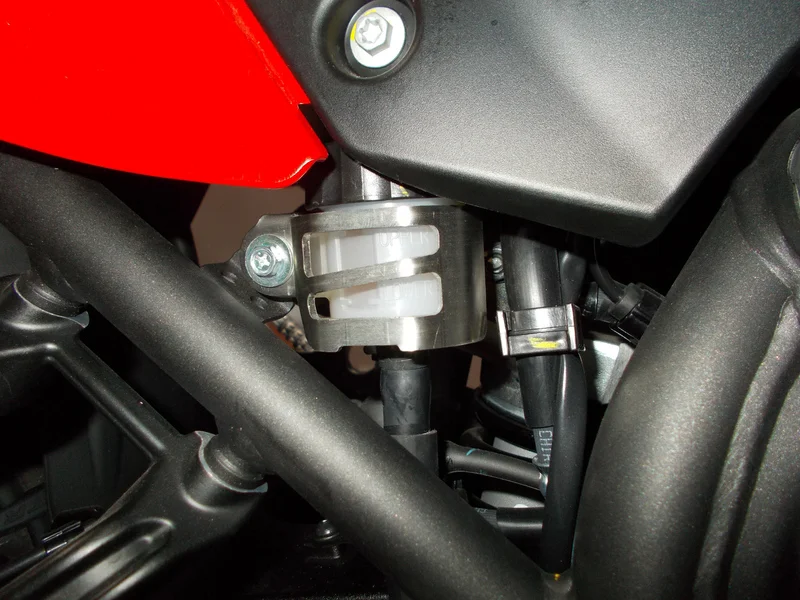 fc-moto1-110599